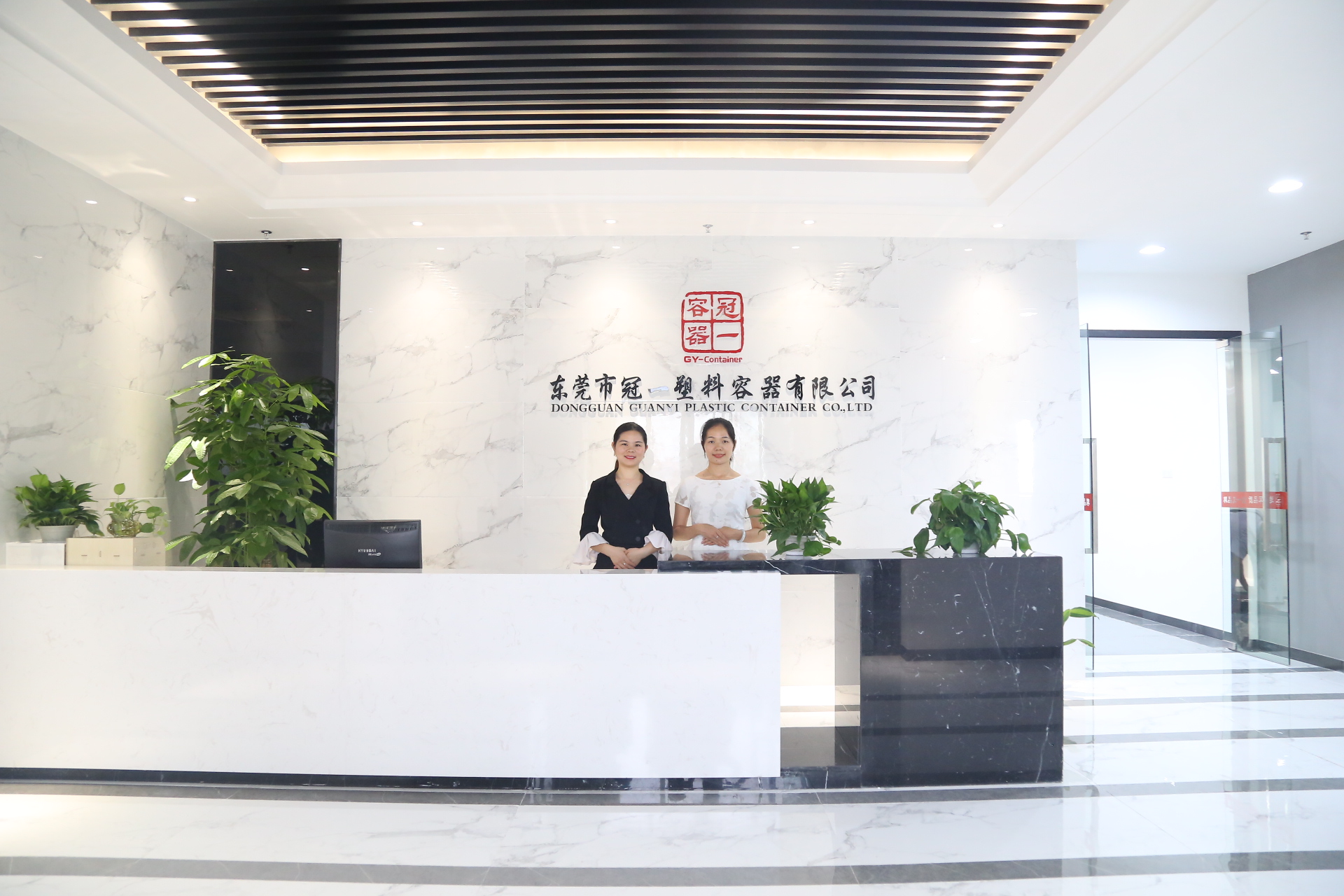 冠一廠家直銷各種HDPE材質香精香料塑料瓶