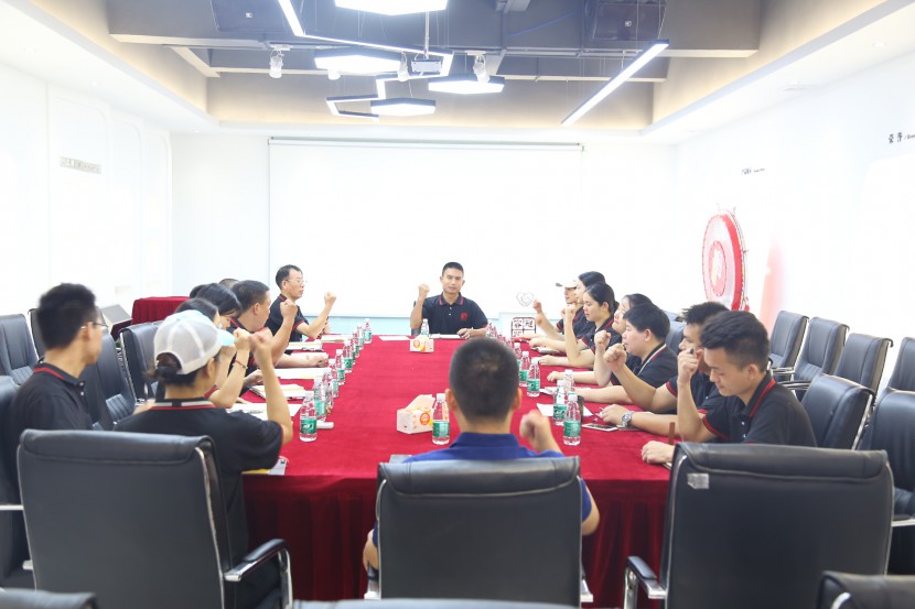 冠一每周周一的早會 冠一每周周一的早會